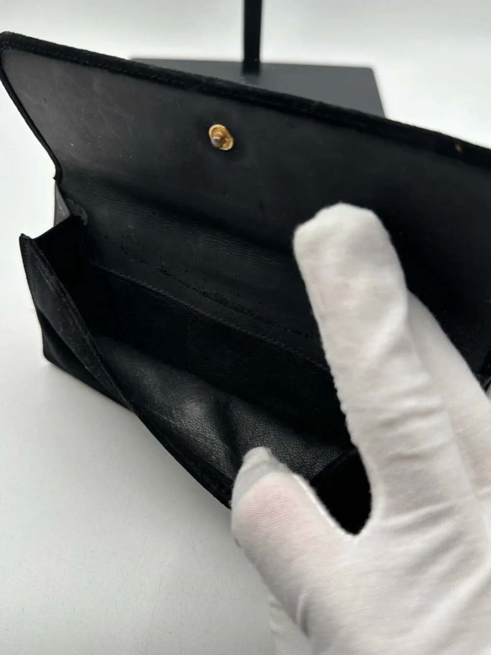 Gucci Gold Horse Bit Velvet Wallet - Picture 7 of 14